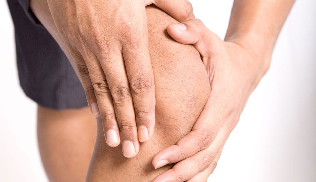 dolore all'articolazione del ginocchio con artrite e artrosi